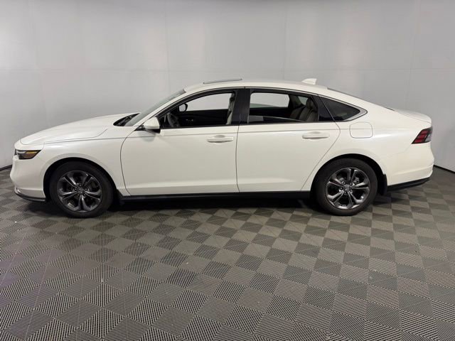 Used 2023 Honda Accord EX image 31