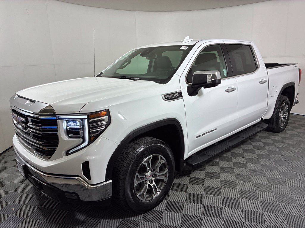 Used 2025 GMC Sierra 1500 SLT AWD/4WD image 2