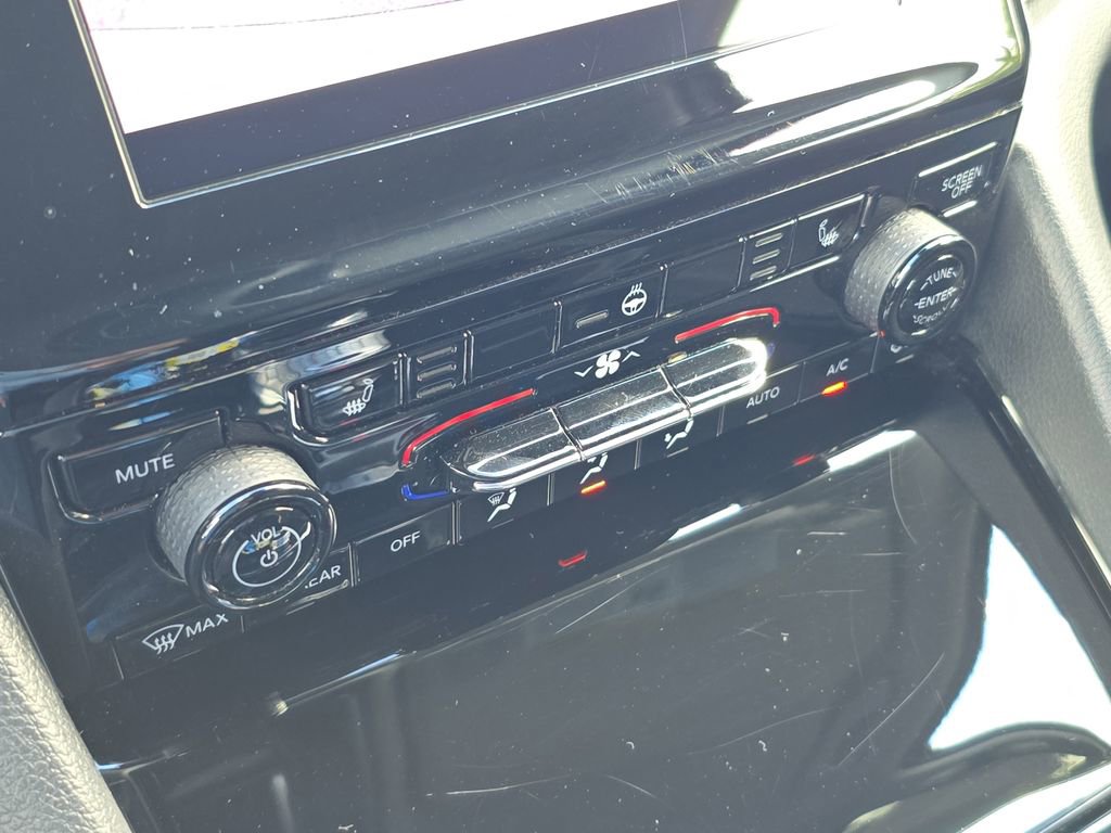 Used 2022 Jeep Grand Cherokee L Laredo w/ Luxury Tech Group I image 28