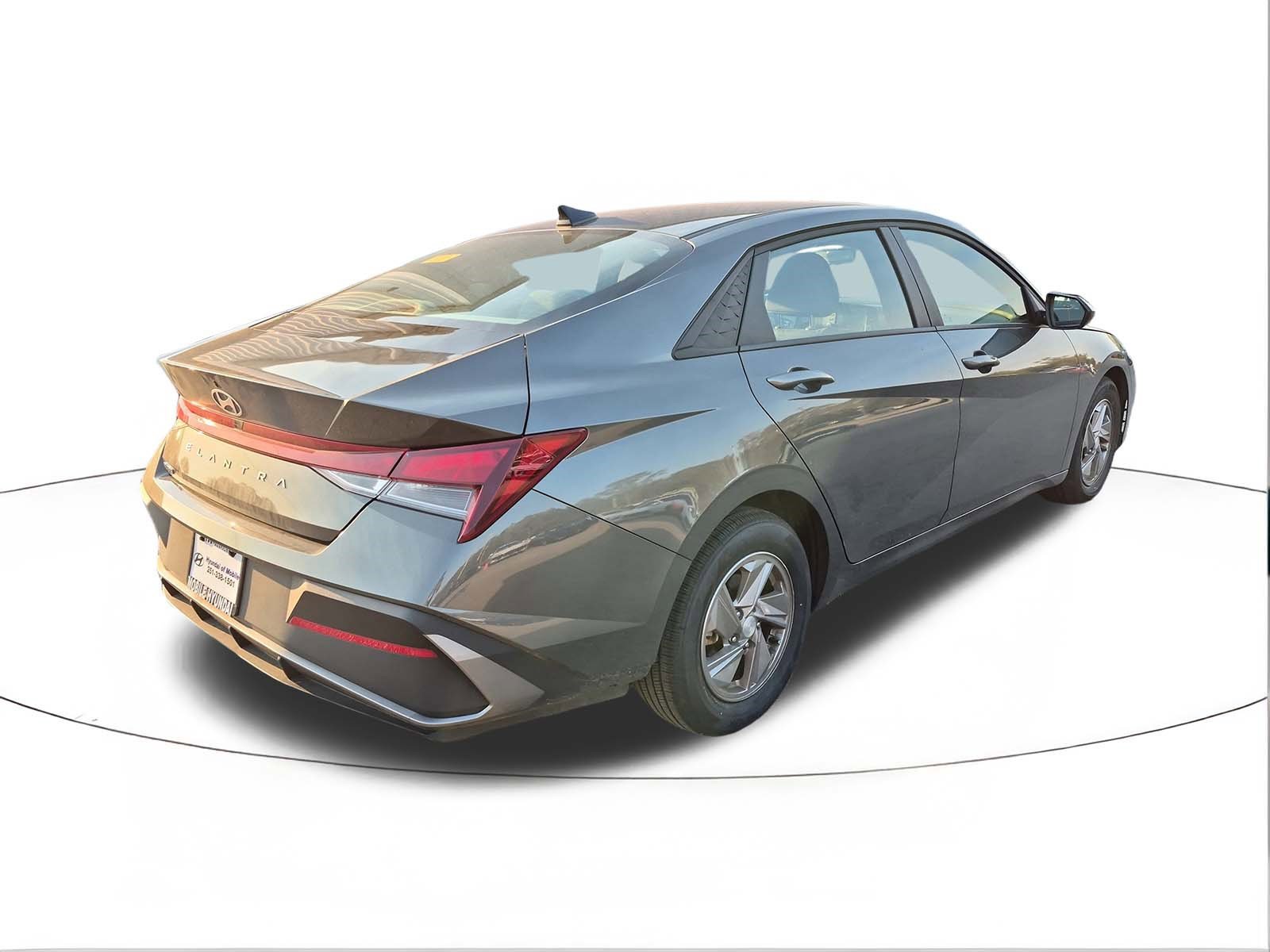 Certified 2025 Hyundai Elantra SE image 2