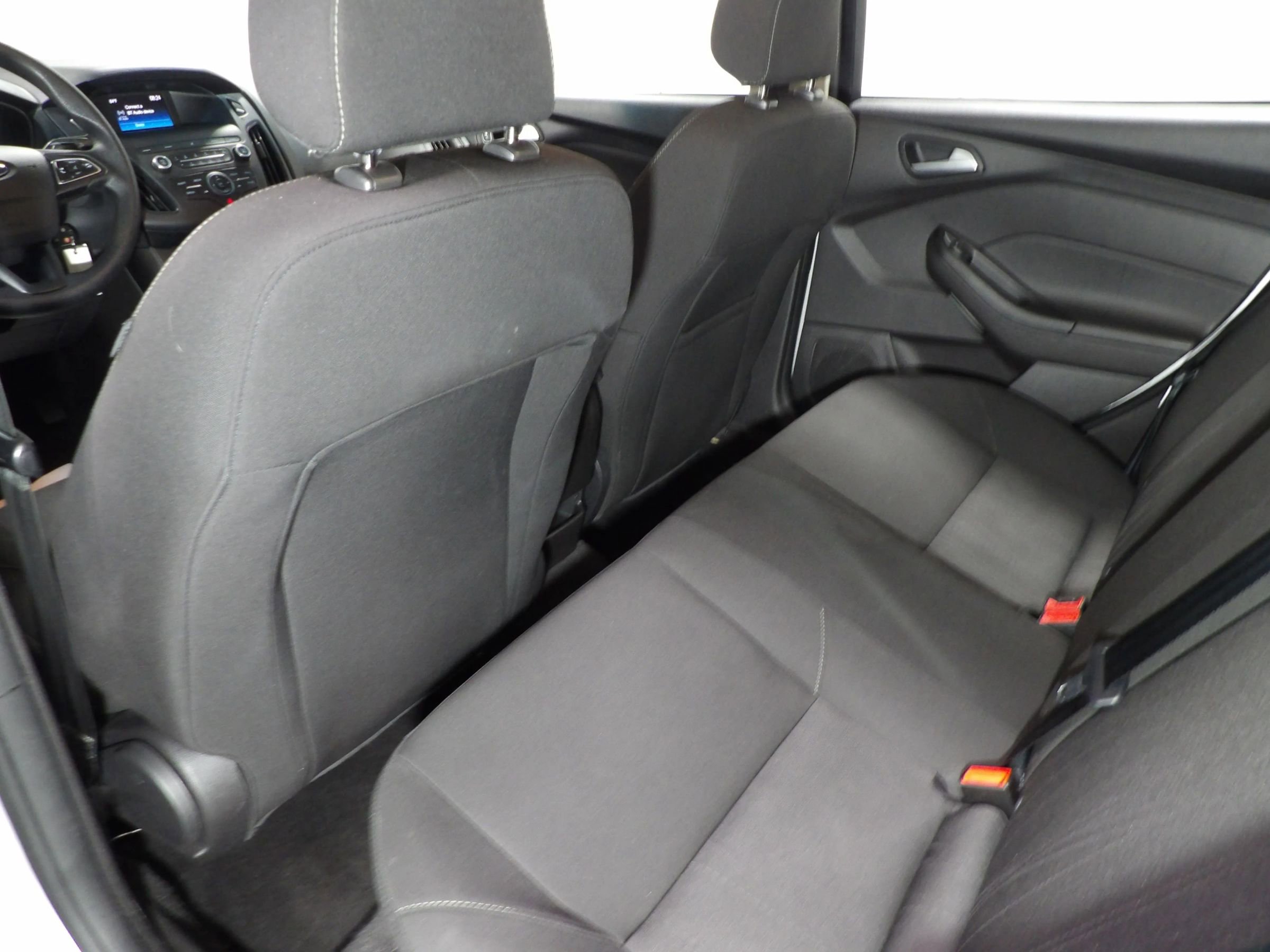 Used 2018 Ford Focus SE FWD image 10