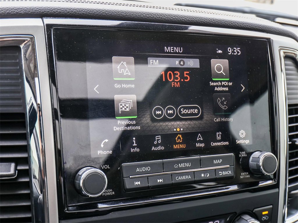 Used 2020 Nissan Titan SL w/ Moonroof Package image 39