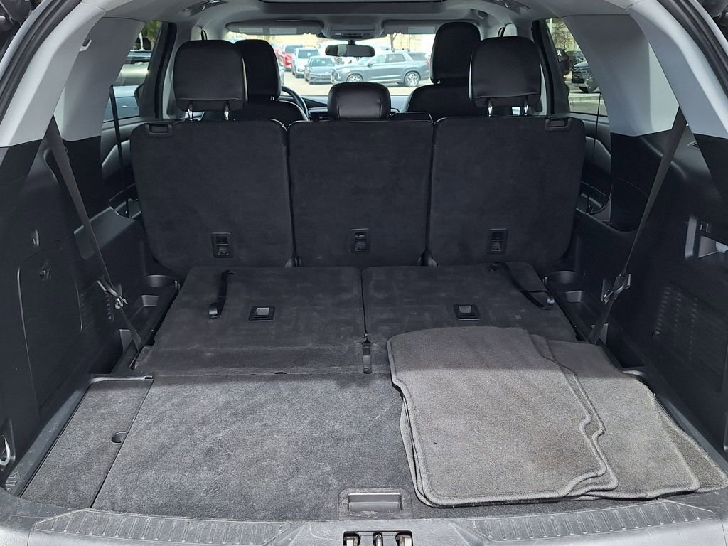 Used 2024 Ford Explorer XLT w/ Equipment Group 202A image 31