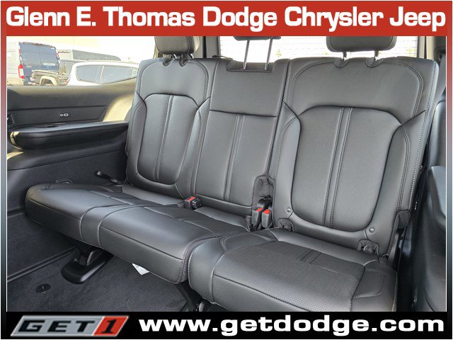 New 2026 Jeep Grand Wagoneer AWD/4WD image 13