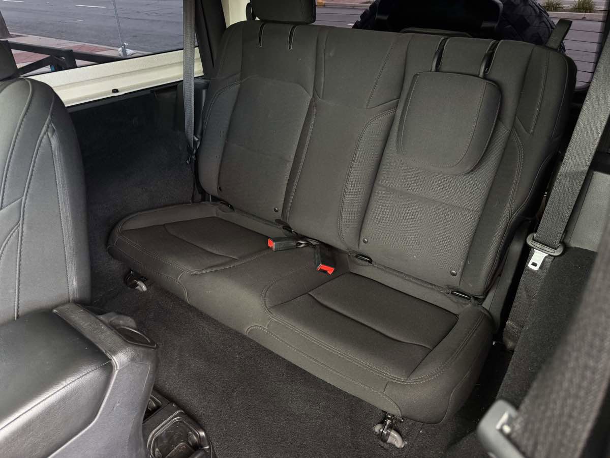 Used 2020 Jeep Wrangler Sport AWD/4WD image 18