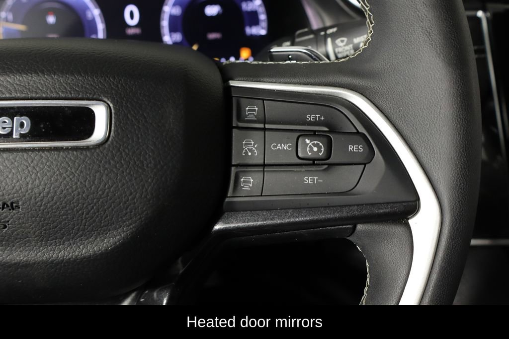 Used 2023 Jeep Grand Cherokee Laredo image 10