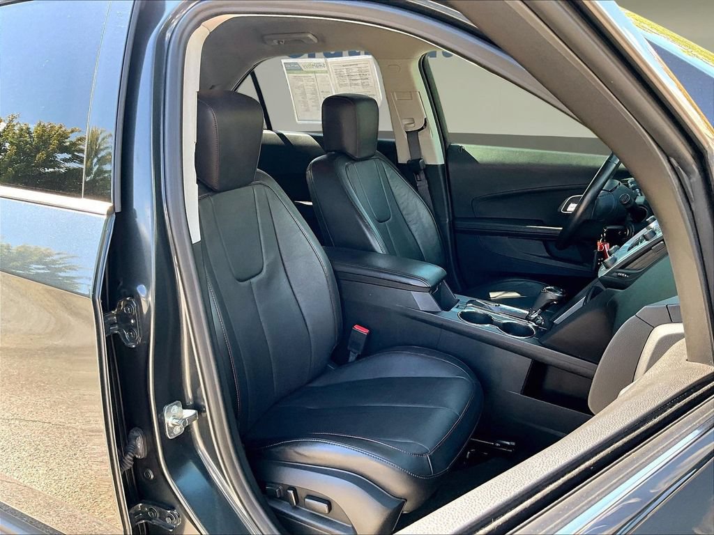 Used 2017 Chevrolet Equinox Premier w/ Enhanced Convenience Package FWD image 30