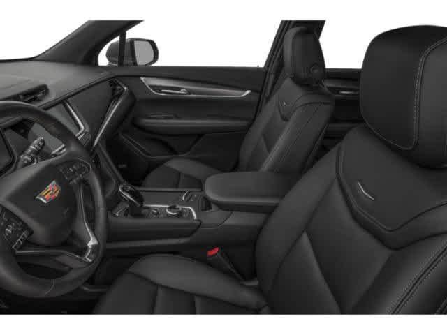 Certified 2025 Cadillac XT6 Luxury FWD image 8