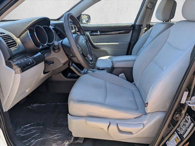 Used 2012 Kia Sorento FWD image 15