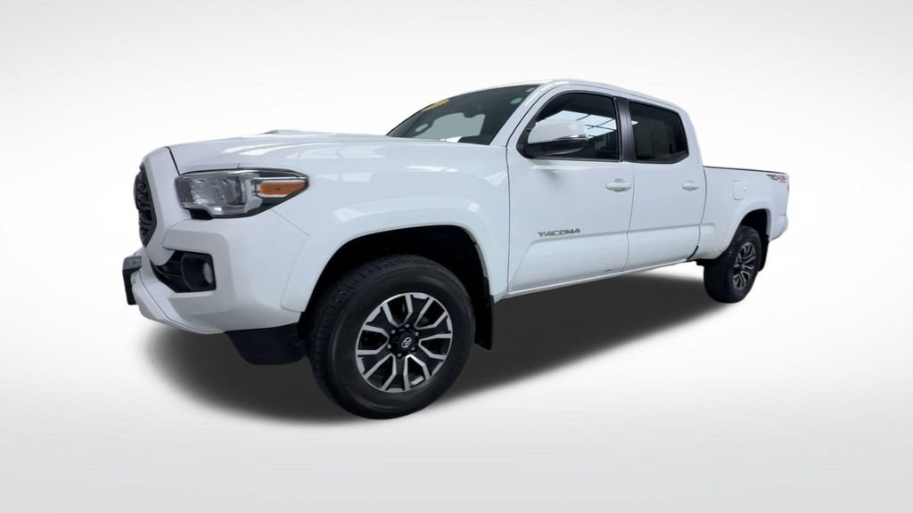 Certified 2022 Toyota Tacoma TRD Sport w/ Technology Package AWD/4WD image 5
