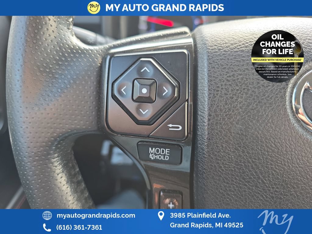 Used 2017 Toyota 4Runner TRD Off-Road Premium AWD/4WD image 15