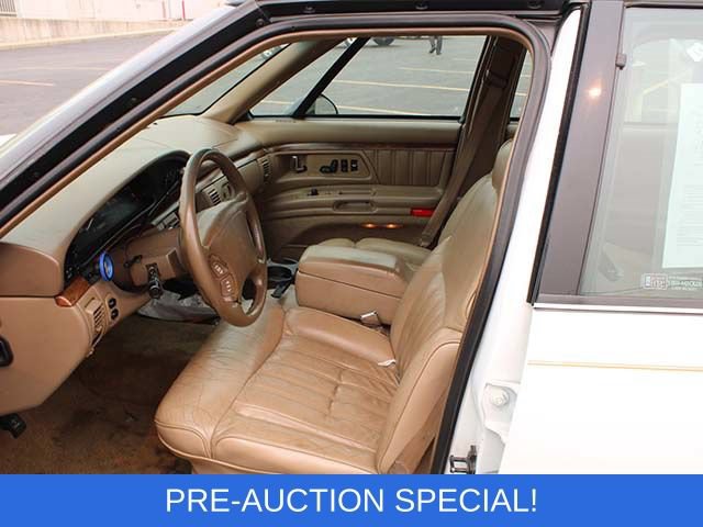 Used 1994 Oldsmobile Ninety-Eight Regency FWD image 10