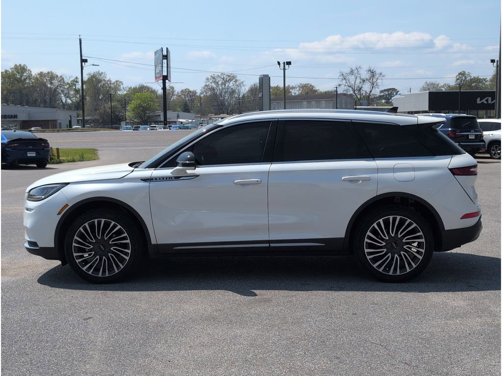 Used 2022 Lincoln Corsair Reserve w/ Luxury Package image 2