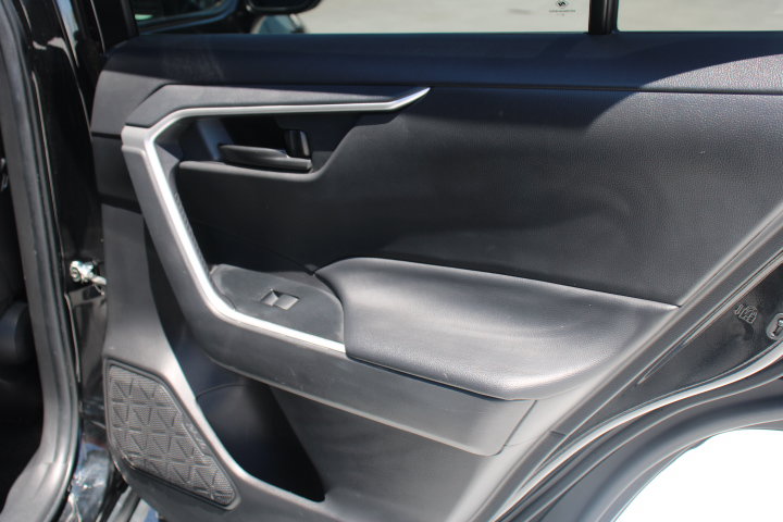 Certified 2024 Toyota RAV4 LE FWD image 15