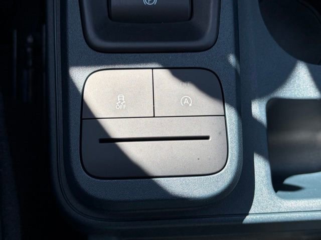 Used 2025 Ford Maverick XLT w/ XLT Luxury Package image 23