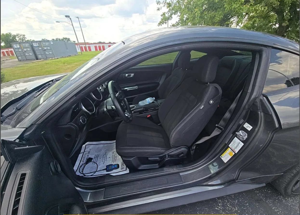 Used 2019 Ford Mustang Coupe w/ Black Accent Package RWD image 38