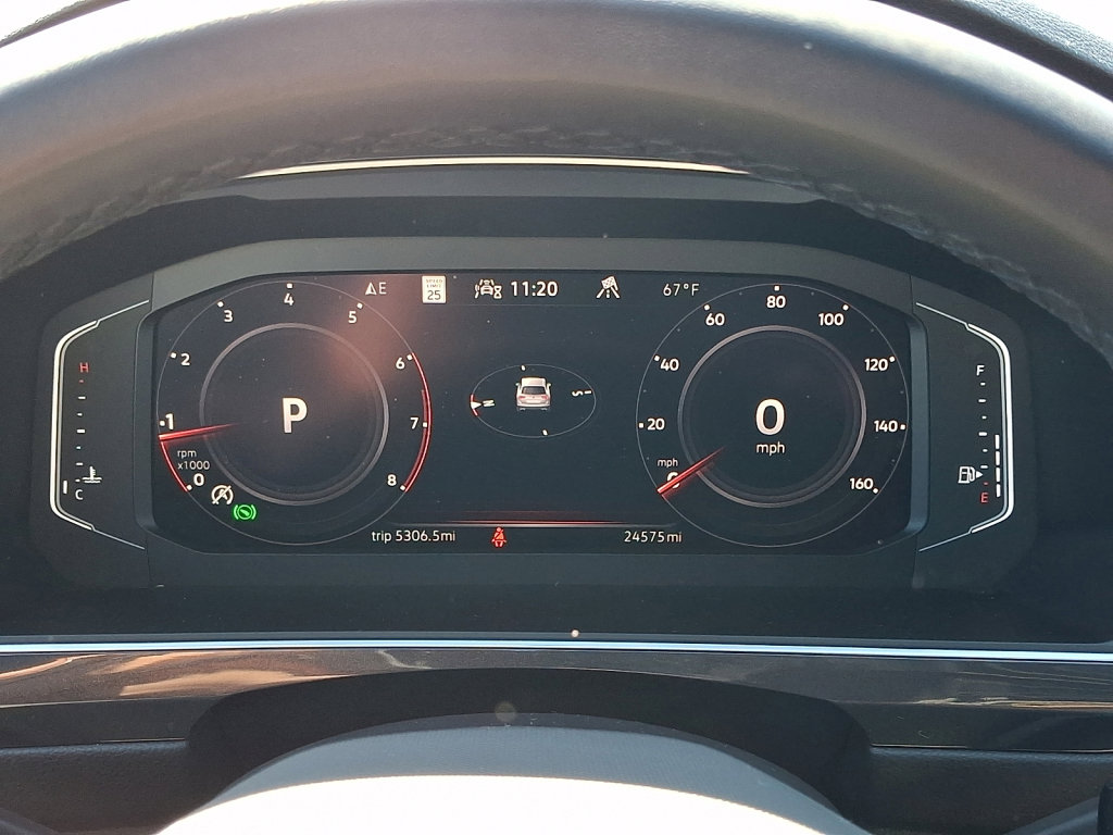 Used 2024 Volkswagen Tiguan SEL R-Line image 26