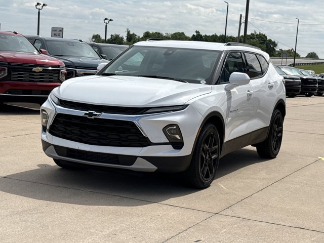 Used 2024 Chevrolet Blazer LT w/ Convenience Package FWD image 11