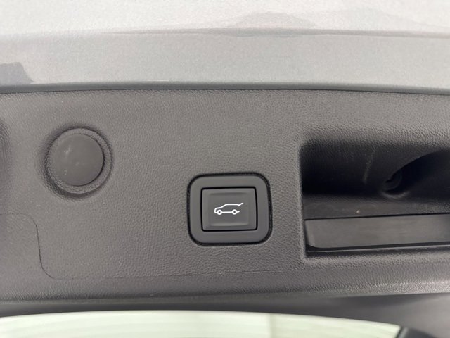 Used 2023 Chevrolet Equinox LT w/ Driver Convenience Package image 28