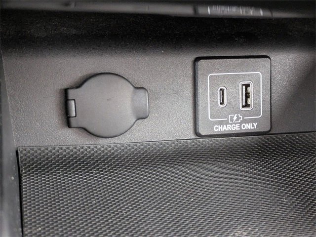 Used 2020 Nissan Pathfinder SV image 24