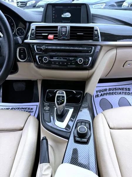 Used 2018 BMW 330i Sedan w/ Convenience Package RWD image 32