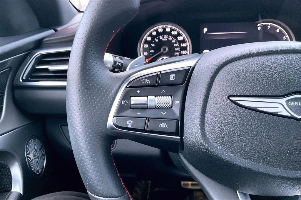 Used 2025 Genesis G70 2.5T w/ Sport Prestige Package image 11