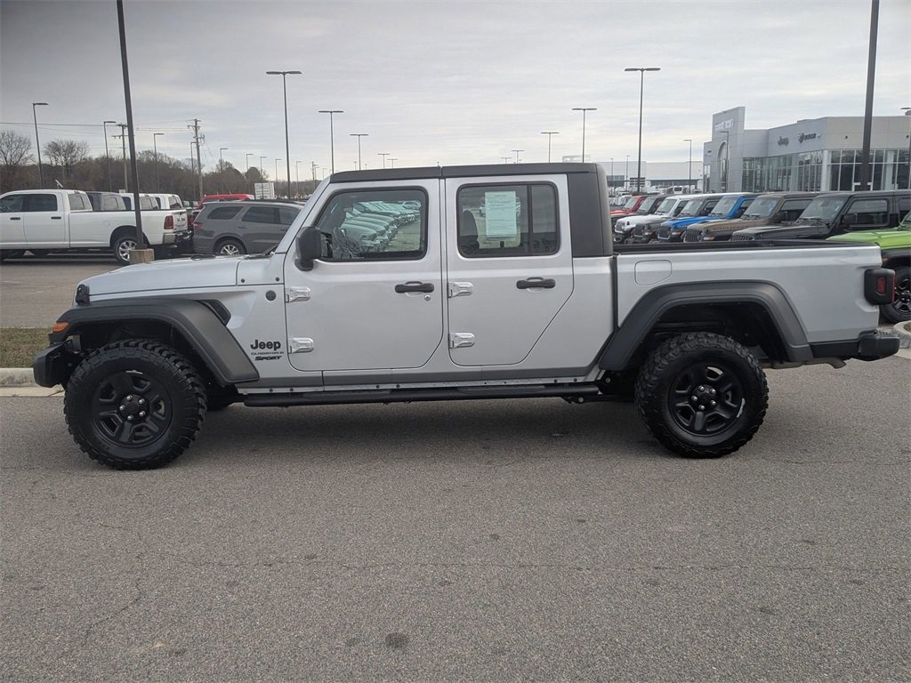 Used 2023 Jeep Gladiator Sport w/ Trailer Tow Package image 2