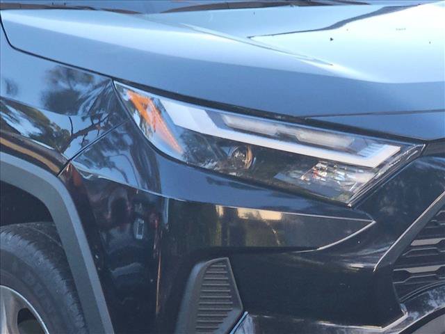Used 2024 Toyota RAV4 XLE w/ Convenience Package FWD image 4