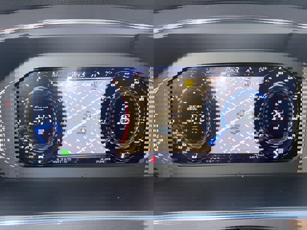 Used 2021 Volkswagen Tiguan SEL image 14