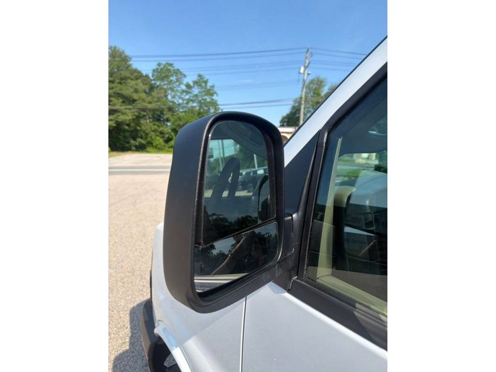 Certified 2025 Chevrolet Express 2500 RWD image 13