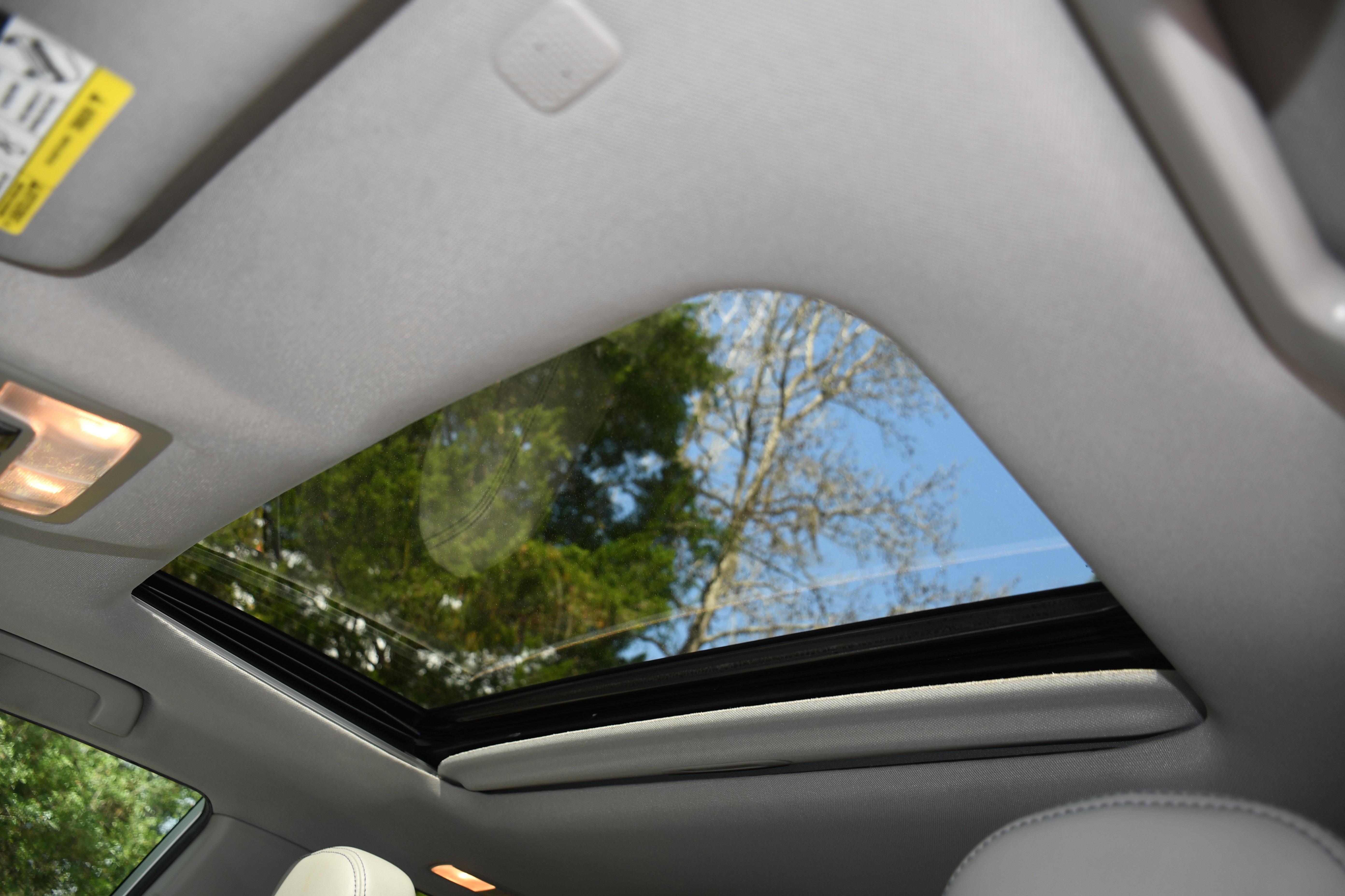 Used 2019 Toyota Highlander Limited FWD image 7