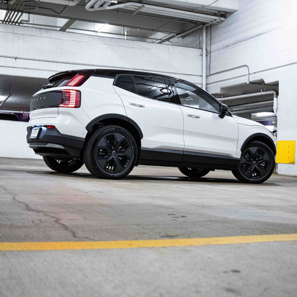 New 2026 Volvo EX30 Cross Country Ultra w/ Protection Package Premier AWD/4WD image 6