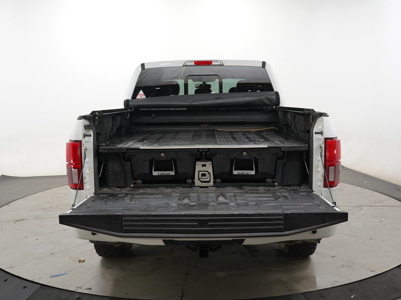 Used 2019 Ford F150 Lariat w/ Equipment Group 502A Luxury AWD/4WD image 17
