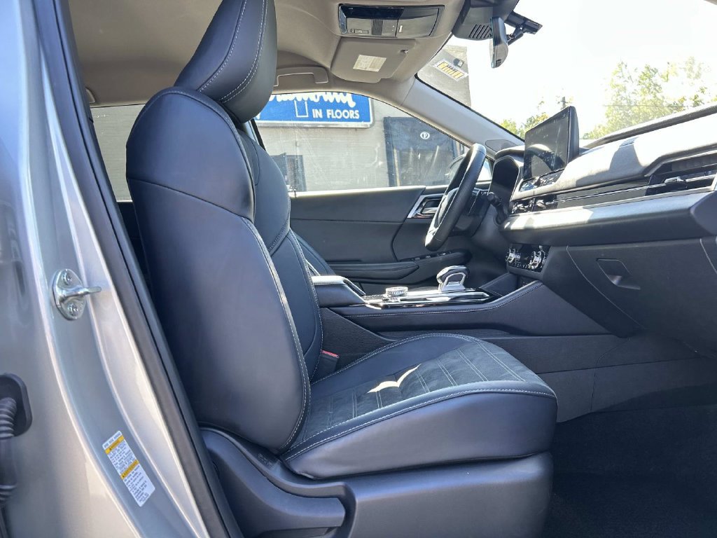 Used 2025 Mitsubishi Outlander SE AWD/4WD image 18