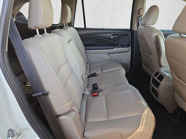 Used 2019 Honda Pilot Touring image 17