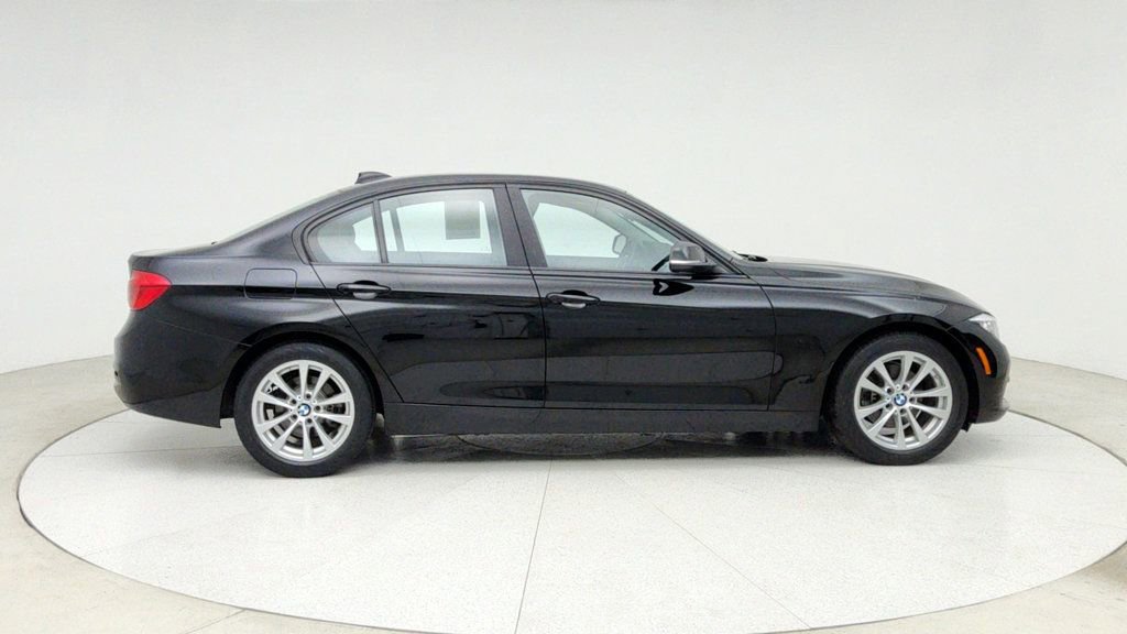 Used 2016 BMW 320i 4dr Sdn 320i with Driving Assi image 4