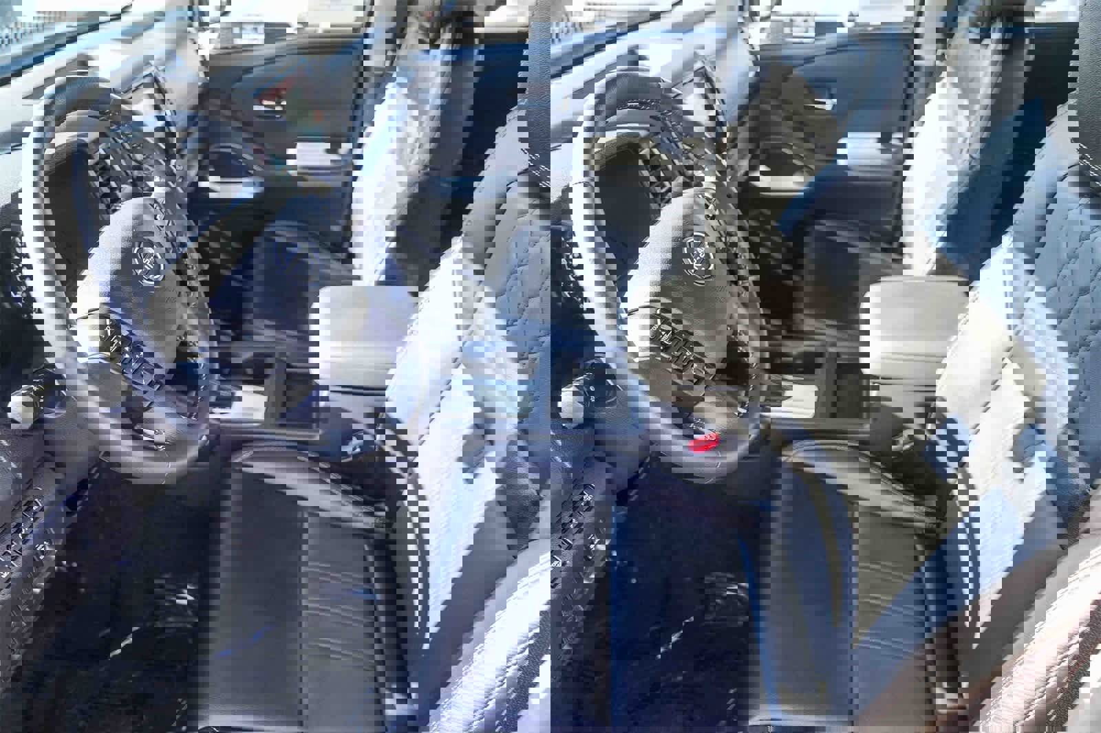 Used 2024 Nissan Frontier SL image 17