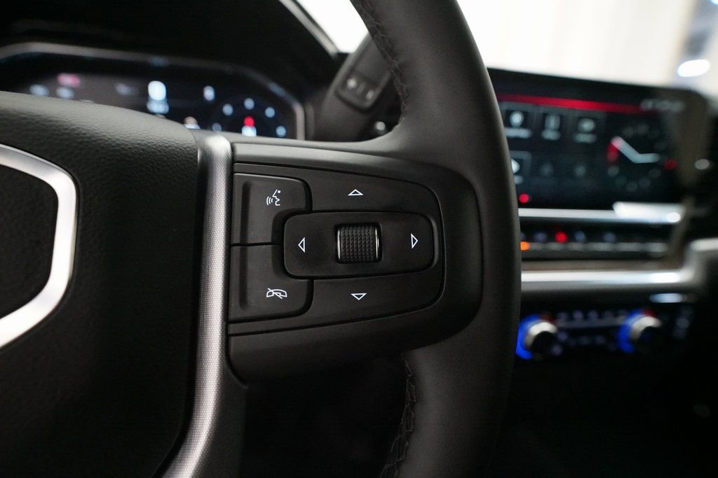 Used 2025 GMC Sierra 1500 Elevation image 17