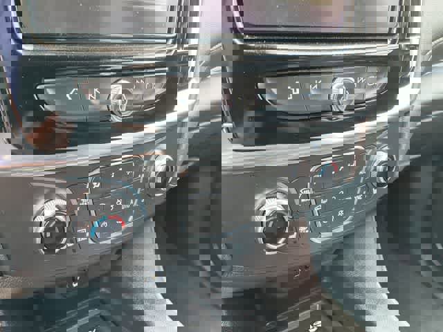 Used 2023 Chevrolet Traverse LT image 23