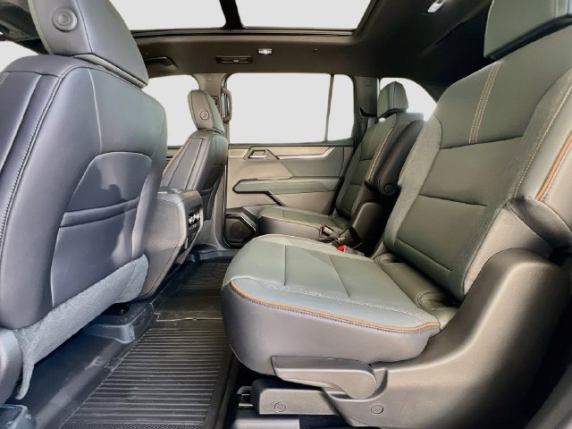 New 2027 GMC Acadia AT4 w/ AT4 Reserve Package AWD/4WD image 17