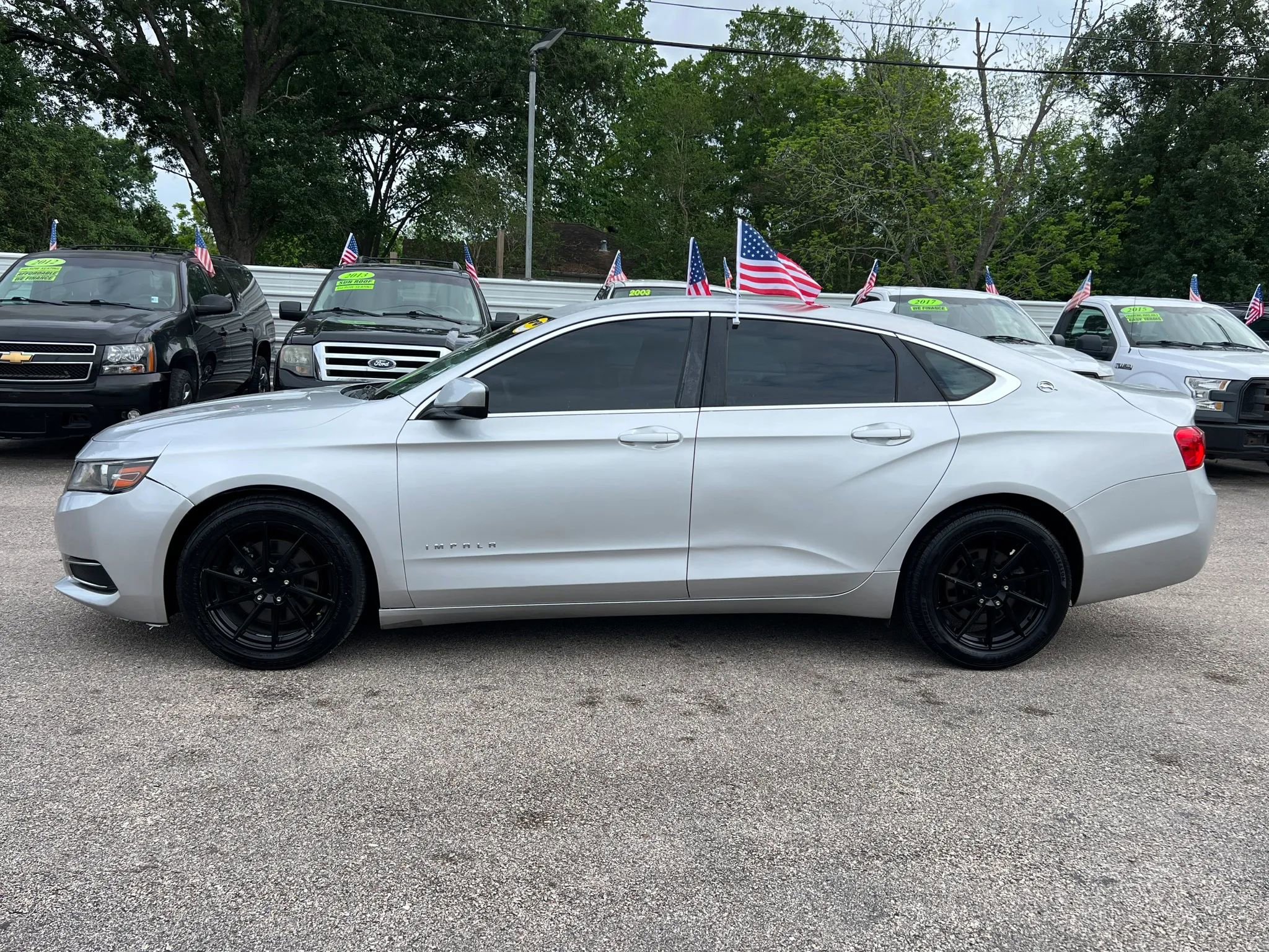 Used 2017 Chevrolet Impala LT FWD image 9
