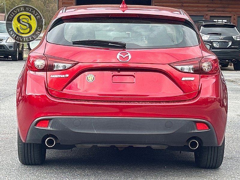 Used 2016 MAZDA MAZDA3 i Touring w/ Popular Equipment Package image 5