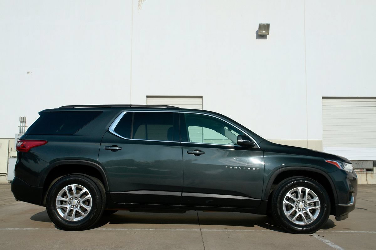 Used 2021 Chevrolet Traverse LT AWD/4WD image 16