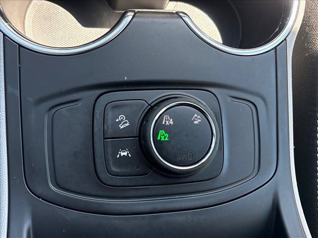 Used 2024 GMC Terrain SLE AWD/4WD image 16