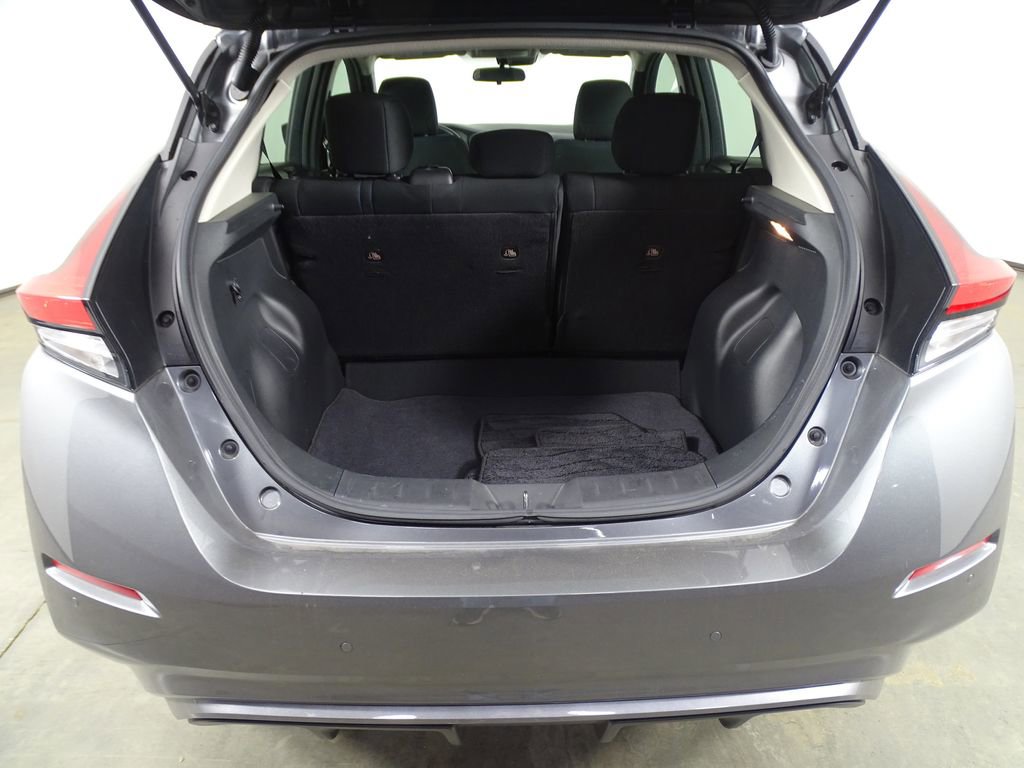 Used 2023 Nissan Leaf S image 9