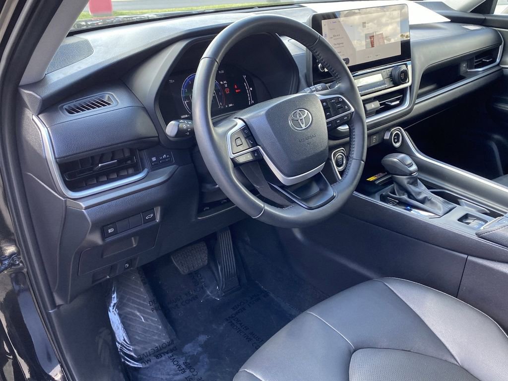 Certified 2025 Toyota Grand Highlander AWD image 22