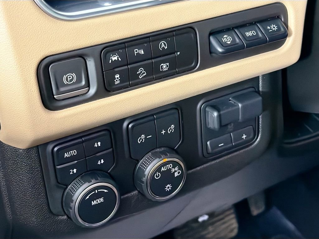 Used 2023 Chevrolet Tahoe Premier w/ Premium Package image 10