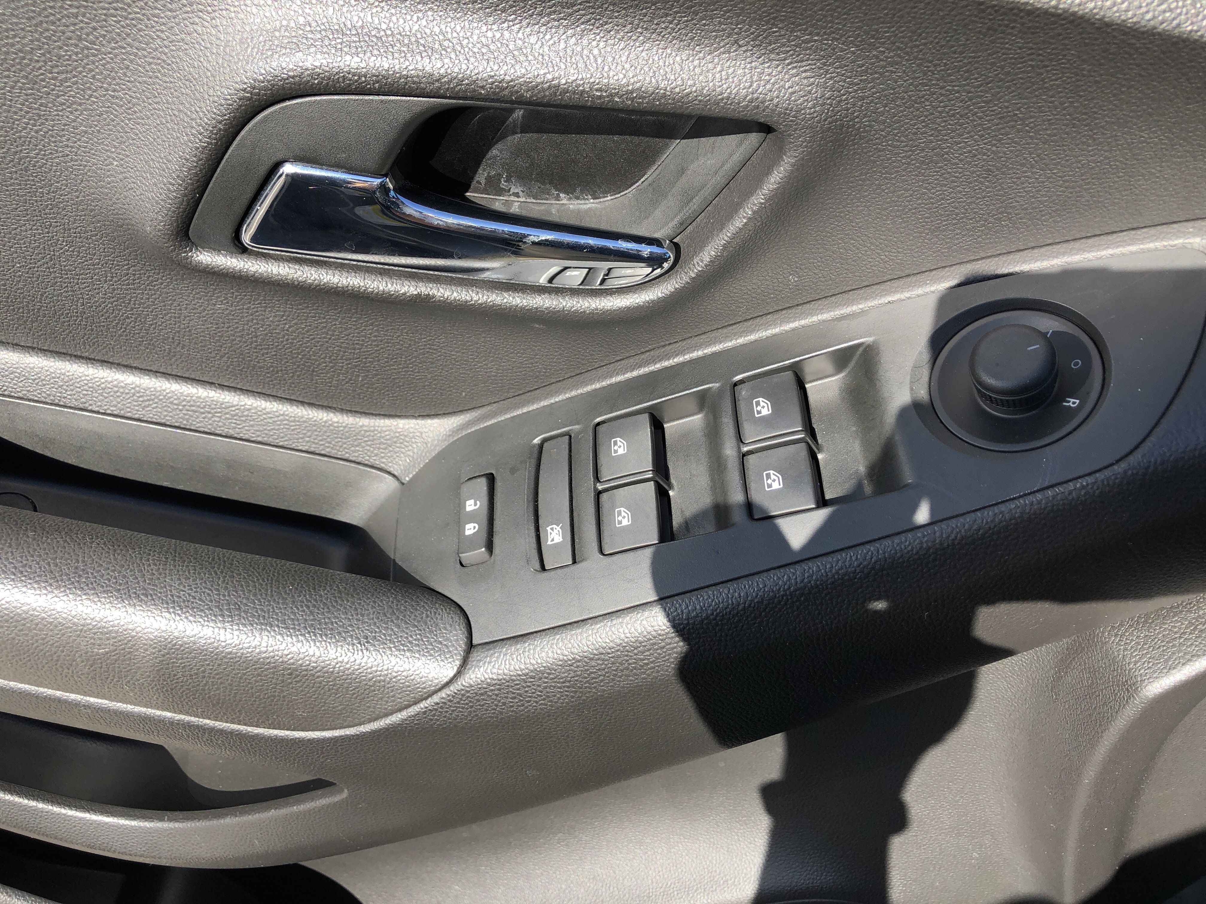 Used 2019 Chevrolet Trax LT w/ LT Convenience Package image 31