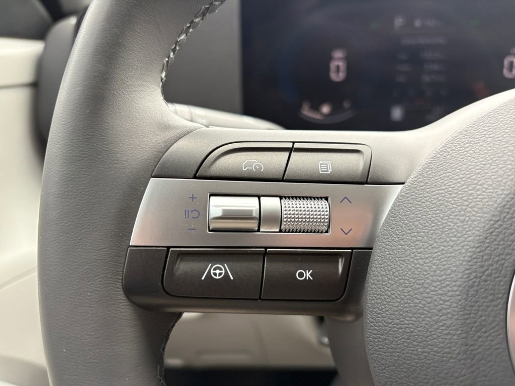 Used 2025 Hyundai Kona SEL FWD image 16