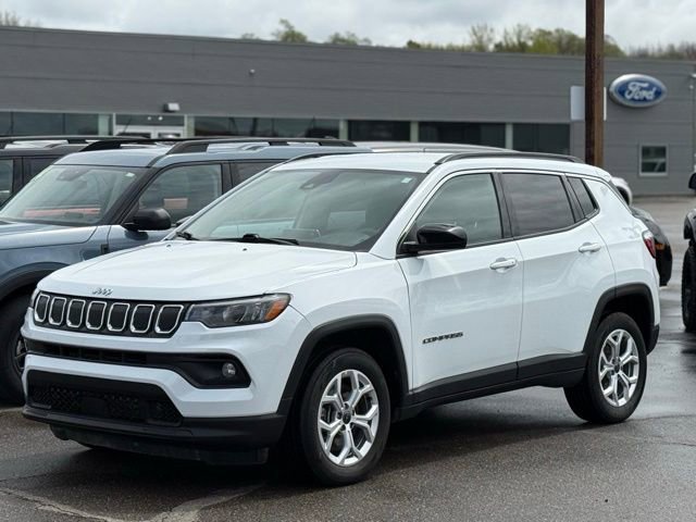 Used 2025 Jeep Compass Latitude AWD/4WD image 34
